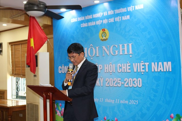 Đồng ch&iacute; Ho&agrave;ng Vĩnh Long - B&iacute; thư Chi bộ, Chủ tịch Hiệp hội Ch&egrave; Việt Nam ph&aacute;t biểu tại Hội nghị