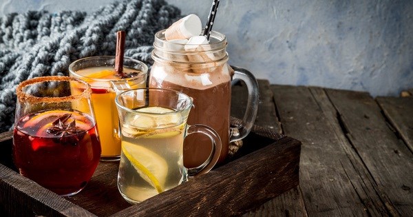 Xu hướng đồ uống m&ugrave;a đ&ocirc;ng 2025: Ấm &aacute;p, l&agrave;nh mạnh, gi&agrave;u trải nghiệm. &nbsp;