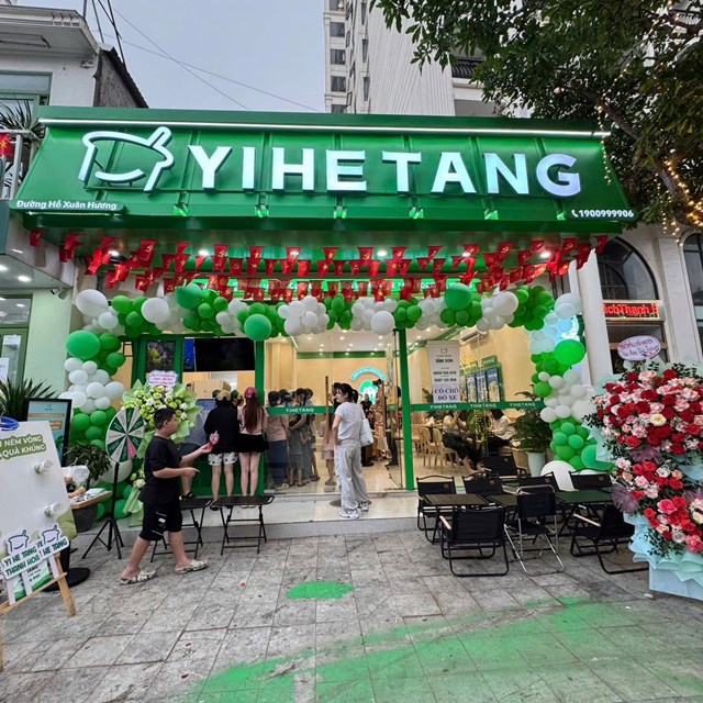 Nhượng quyền tr&agrave; sữa: Mức ph&iacute; n&agrave;o đ&aacute;ng đầu tư?