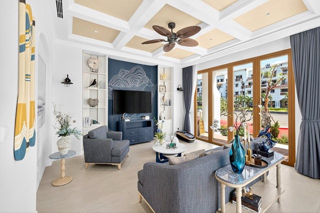 Mỗi căn nh&agrave; mở ra kh&ocirc;ng gian sống ven biển kho&aacute;ng đạt. (Ảnh: Minh Kh&aacute;nh) &nbsp;