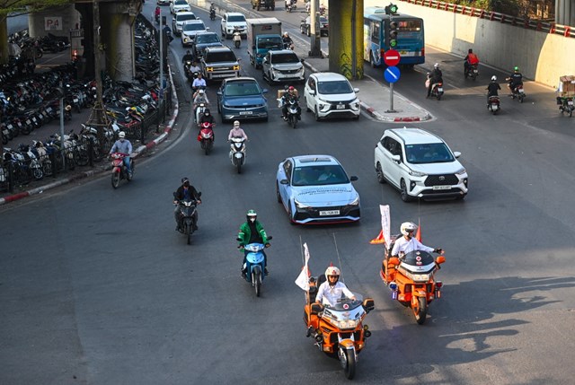 Hyundai Th&#224;nh C&#244;ng Việt Nam đồng h&#224;nh c&#249;ng Vnexpress Marathon Ha Noi Midnight 2024 Hyundai Thanh Cong Cup - Ảnh 9