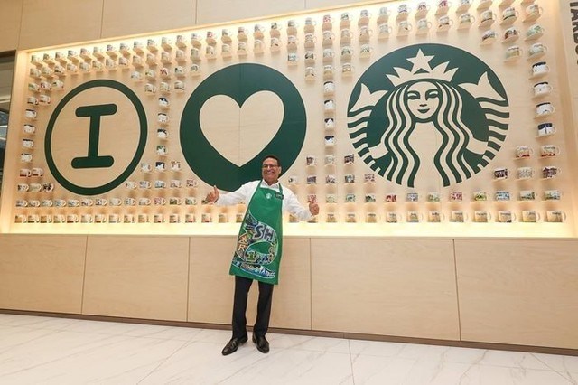 Thị trường c&#224; ph&#234; Trung Quốc: B&#224;i to&#225;n kh&#243; cho Starbucks giữa v&#242;ng v&#226;y gi&#225; rẻ - Ảnh 1