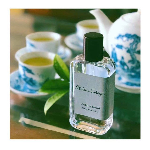 Atelier Cologne Oolong Infini - Hương tr&agrave; &ocirc; long kết hợp c&ugrave;ng cam Bergamot v&agrave; xạ hương, tạo n&ecirc;n sự c&acirc;n bằng giữa thanh m&aacute;t v&agrave; trầm lắng. &nbsp;