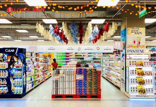 Thị trường b&aacute;n lẻ bước v&agrave;o "m&ugrave;a ti&ecirc;u d&ugrave;ng" cuối năm. &nbsp;