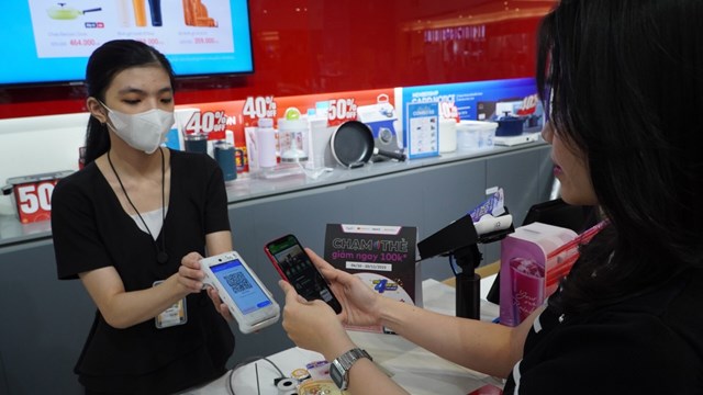 Thương mại điện tử chiếm ưu thế tuyệt đối m&#249;a mua sắm cuối năm - Ảnh 1