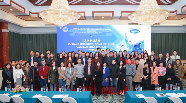 B&#225;o ch&#237; v&#224; ứng dụng c&#244;ng nghệ số v&#224;o sản xuất tin, b&#224;i - Ảnh 1