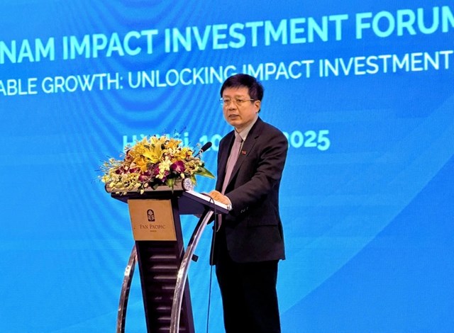 PGS.TS Hồ Sỹ H&ugrave;ng, Chủ tịch VCCI ph&aacute;t biểu tại diễn đ&agrave;n &nbsp;