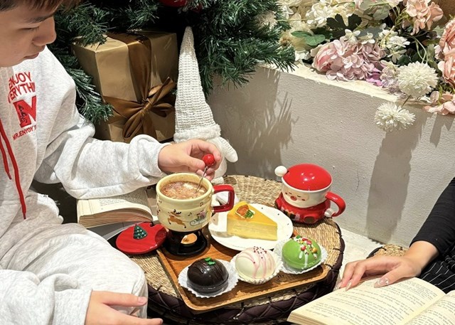 Choco Bomb nhanh ch&oacute;ng &ldquo;g&acirc;y sốt&rdquo; nhờ hương vị ngọt ng&agrave;o, ấm &aacute;p rất ph&ugrave; hợp thưởng thức v&agrave;o m&ugrave;a Đ&ocirc;ng. Ảnh: Sưu tầm &nbsp;