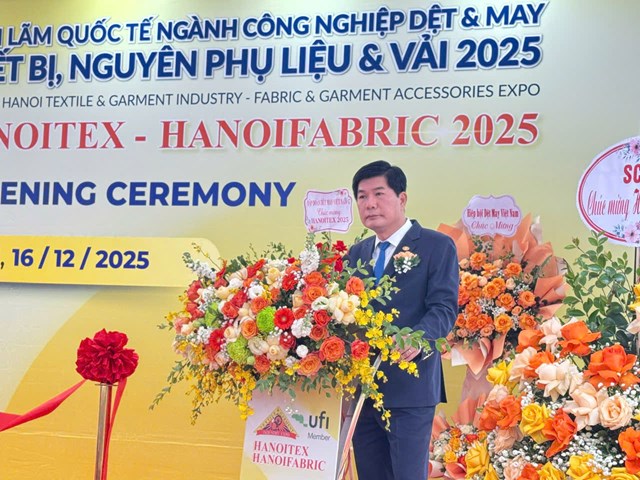 &Ocirc;ng Cao Hữu Hiếu - Tổng Gi&aacute;m đốc Tập đo&agrave;n Dệt may Việt Nam &nbsp;