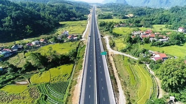 Tuyến cao tốc Đồng Đăng - Tr&agrave; Lĩnh dự kiến ho&agrave;n th&agrave;nh giai đoạn 1 cuối năm 2025. Nguồn ảnh: baochinhphu. &nbsp;