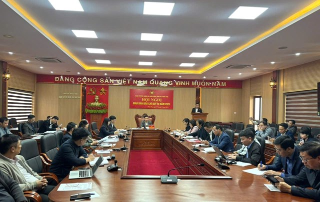 To&agrave;n cảnh hội nghị giao ban c&ocirc;ng t&aacute;c b&aacute;o ch&iacute; qu&yacute; IV năm 2025 do tỉnh Ph&uacute; Thọ tổ chức.