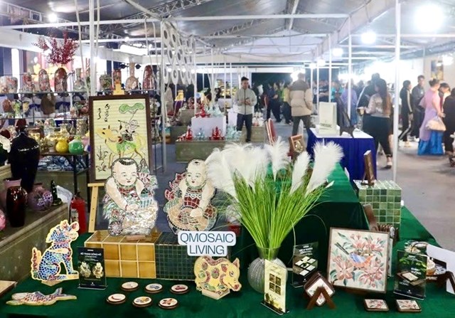 Triển lãm Bát Tràng 2025: Nơi tôn vinh OCOP và nghệ thuật truyền thống - Ảnh 1