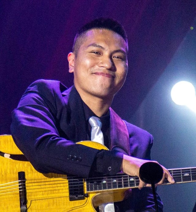 Nghệ sỹ guitar Ho&agrave;ng T&ugrave;ng nổi bật trong lĩnh vực guitar v&agrave; h&ograve;a tấu jazz. &nbsp;