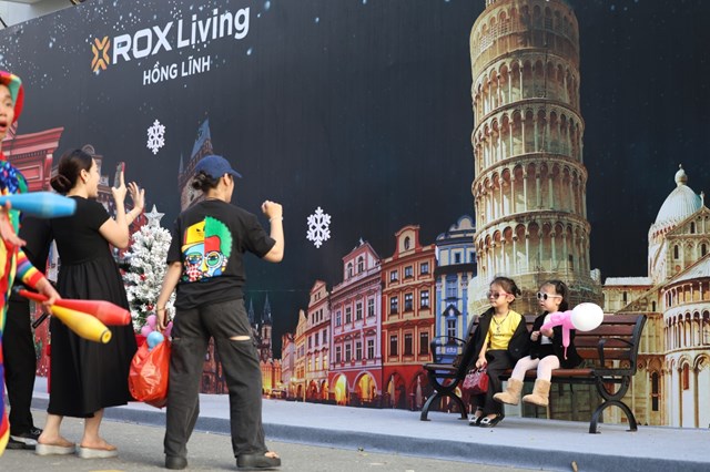 Kh&ocirc;ng gian check-in mang đậm m&agrave;u sắc ch&acirc;u &Acirc;u &ndash; điều hiếm thấy tại một đ&ocirc; thị cấp v&ugrave;ng như Hồng Lĩnh.