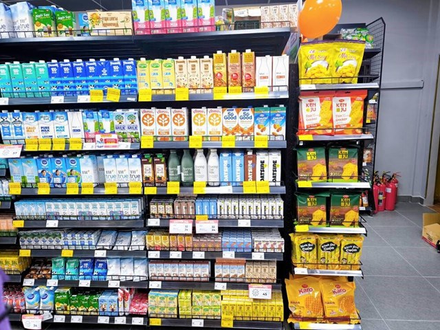 Đang c&oacute; một cuộc chiến khốc liệt của c&aacute;c thương hiệu trong ng&agrave;nh sữa tr&ecirc;n kệ si&ecirc;u thị tại Việt Nam.