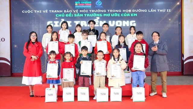 Ấn tượng Lễ trao giải Cuộc thi vẽ tranh Bảo vệ môi trường trong học đường lần thứ hai, chủ đề “Sân trường mơ ước của em" - Ảnh 4