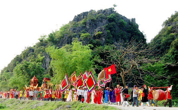 Ninh B&#236;nh ch&#237;nh thức mở cửa du lịch, cố đ&#244; Hoa Lư tưng bừng trẩy hội th&#225;ng Ba - Ảnh 2