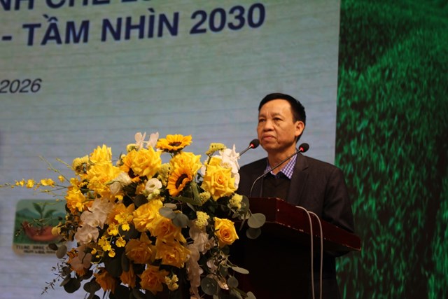 &Ocirc;ng Vũ Văn Ph&aacute;n - Chủ tịch Chi hội ch&egrave; Th&aacute;i Nguy&ecirc;n, Ủy vi&ecirc;n BCH Hiệp hội ch&egrave; Việt Nam kh&oacute;a VI ph&aacute;t biểu tham luận tại Hội nghị.