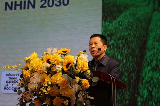 &Ocirc;ng Ho&agrave;ng Thanh T&ugrave;ng - Gi&aacute;m đốc C&ocirc;ng ty Cổ phần ch&egrave; Thi&ecirc;n Ph&uacute; ph&aacute;t biểu tham luận tại Hội nghị.