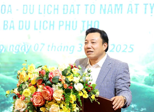 Phó Chủ tịch UBND tỉnh Nguyễn Huy Ngọc phát biểu tại hội nghị.