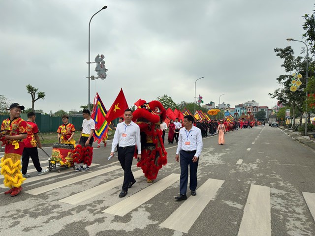 Lễ hội truyền thống l&#224;ng Hội Phụ: Linh thi&#234;ng, hướng về cội nguồn - Ảnh 4