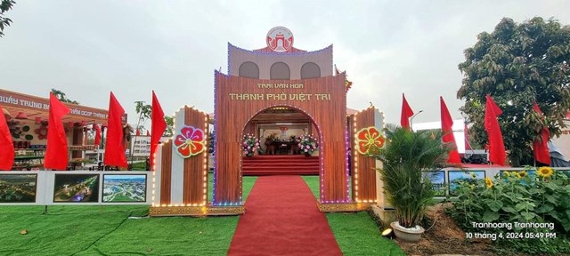 Trại văn hóa của thành phố Việt Trì.