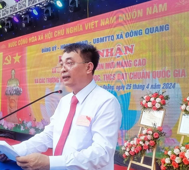 Ông Ngô Tiến Thắng, Phó Bí thư Đảng ủy, Chủ tịch UBND xã Đông Quang phát biểu tại buổi Lễ.