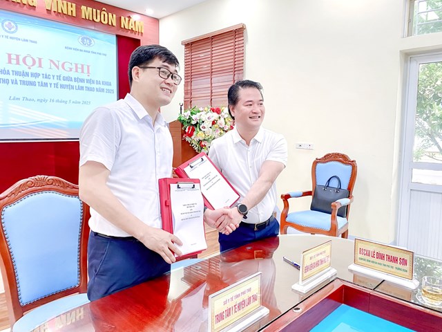 Lễ k&yacute; kết thoải thuận hợp t&aacute;c y tế giữa Bệnh viện đa khoa tỉnh Ph&uacute; Thọ v&agrave; Trung t&acirc;m Y tế khu vực L&acirc;m Thao năm 2025.