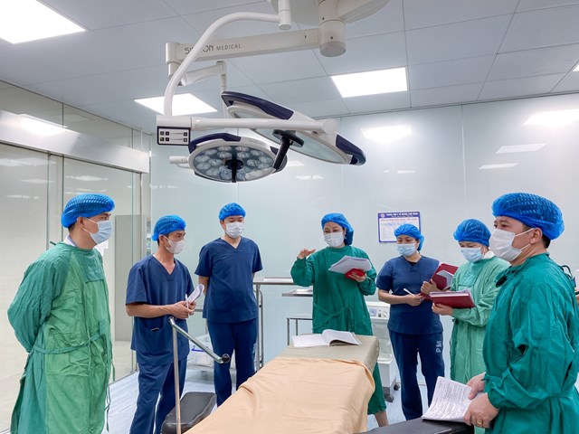 Đội ngũ b&aacute;c sĩ điều dưỡng của Trung t&acirc;m y tế Khu vực L&acirc;m Thao lu&ocirc;n điều trị, chăm s&oacute;c người bệnh bằng tất cả t&igrave;nh thương.