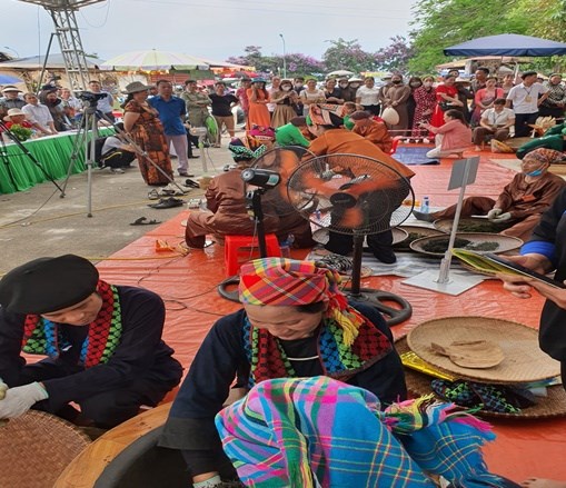 Th&#225;i Nguy&#234;n: S&#244;i nổi “Hội thi b&#224;n tay v&#224;ng ch&#232; biến ch&#232;” lần đầu ti&#234;n diễn ra tại huyện Đại Từ - Ảnh 1