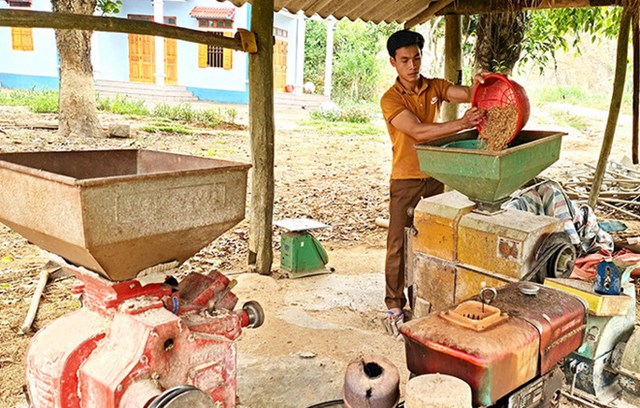 Máy xay xát - “phương tiện công nghiệp hóa” đầu tiên xuất hiện trên bản Sinh Trên, xã Thượng Cửu, giúp người dân giảm công sức lao động, cải thiện chất lượng đời sống.