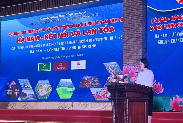 Phó Cục trưởng Cục Du lịch Quốc gia Việt Nam Phan Linh Chi phát biểu tại Hội nghị.