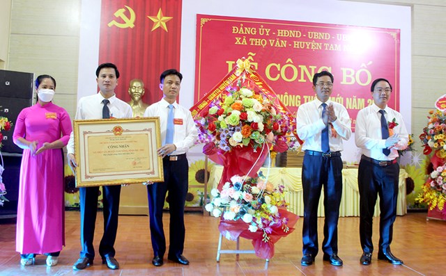 Ngày 22-3, UBND xã Thọ Văn, huyện Tam Nông tổ chức lễ đón nhận danh hiệu xã đạt chuẩn nông thôn mới (NTM).