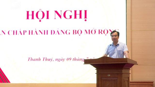 Đồng ch&iacute; Trịnh H&ugrave;ng Sơn - TUV, B&iacute; thư Đảng ủy x&atilde; Thanh Thủy, tỉnh Ph&uacute; Thọ ph&aacute;t biểu tại hội nghị.