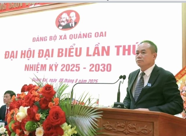 Trung tướng Nguyễn Thanh Tùng, UVTV Thành ủy, Giám đốc CATP Hà Nội phát biểu chúc mừng và chỉ đạo Đại hội.