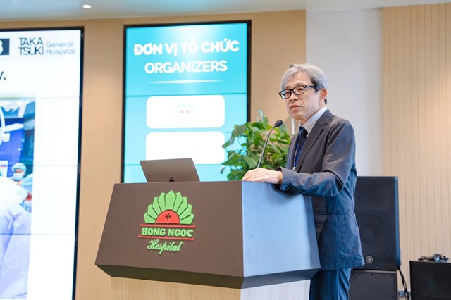 GS.TS.BS. Hiranaka Takafumi chia sẻ tại hội thảo.