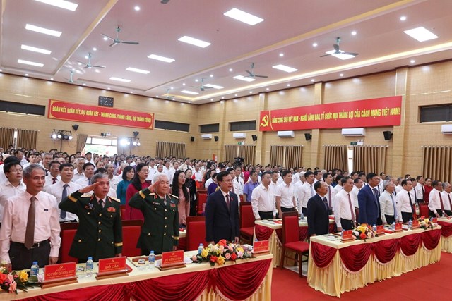 Các đại biểu dự Đại hội đại biểu Đảng bộ xã Tây Phương lần thứ I. 