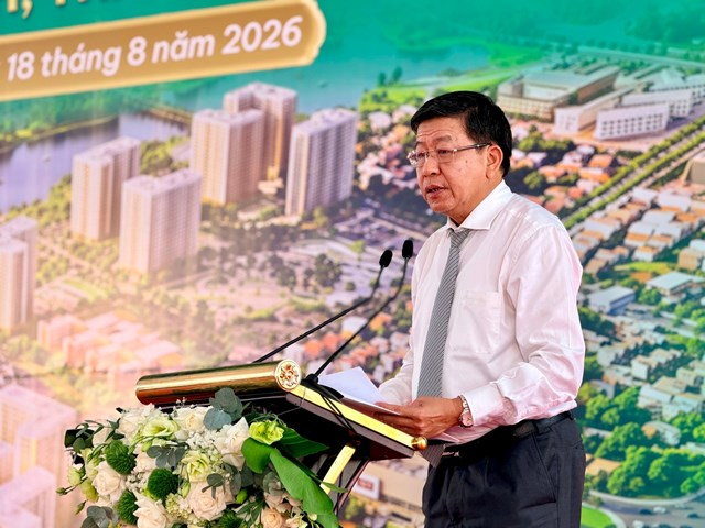 Ph&oacute; Chủ tịch Thường trực UBND th&agrave;nh phố H&agrave; Nội Dương Đức Tuấn ph&aacute;t biểu tại Lễ khởi c&ocirc;ng.