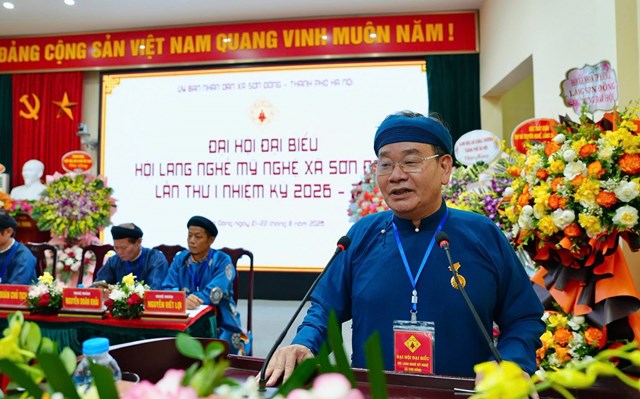 Nghệ nh&acirc;n ưu t&uacute; Nguyễn Viết Thạnh, Chủ tịch Hội L&agrave;ng nghề Mỹ nghệ x&atilde; Sơn Đồng nhiệm kỳ (2019 - 2026).