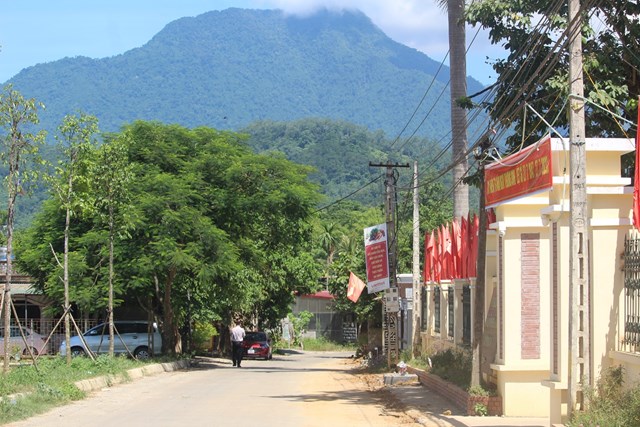 Hệ thống đường giao thông nông thôn trên địa bàn xã Cư Yên rất khang trang, sạch đẹp.