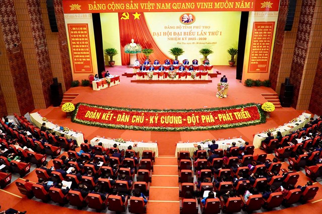 Quang cảnh phiên trù bị Đại hội.