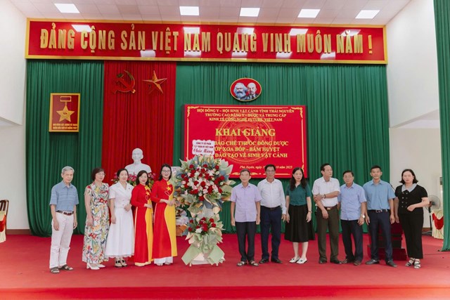 Khai giảng lớp học Đ&#244;ng Y v&#224; Sinh Vật Cảnh năm 2025 tại Th&#225;i Nguy&#234;n - Ảnh 6