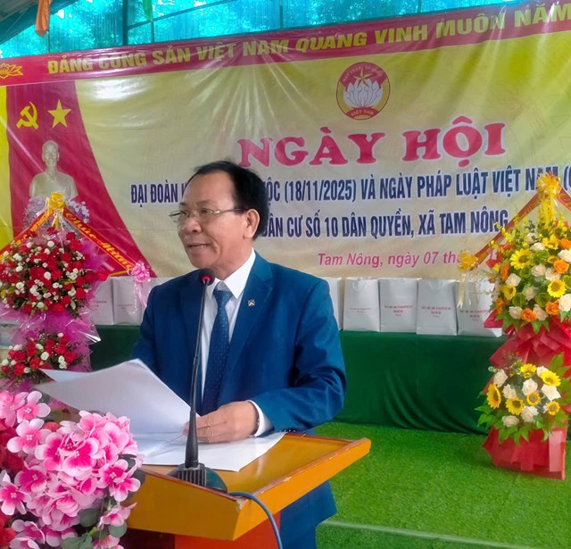 Ông Nguyễn Xuân Quế, Bí thư Chi bộ, Trưởng khu dân cư số 10-Tam Nông khai mạc