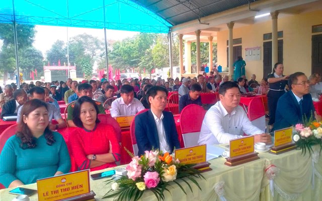 Đại biểu dự ngày hội Đại Đoàn Kết tại địa phương.