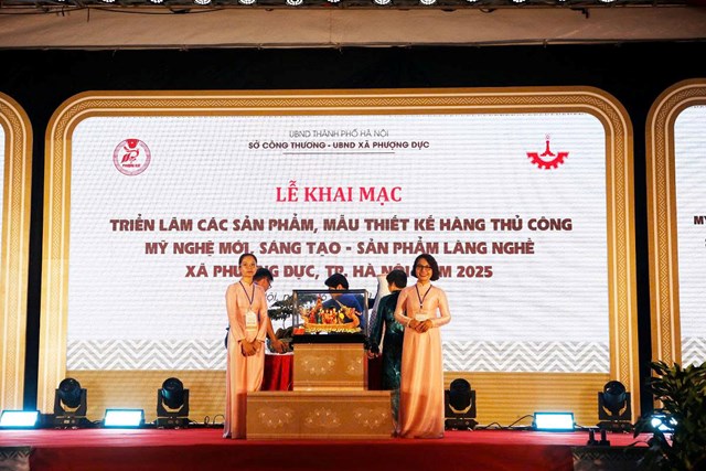 H&#224; Nội: X&#227; Phượng Dực khai mạc Triển l&#227;m sản phẩm l&#224;ng nghề năm 2025 - Ảnh 2