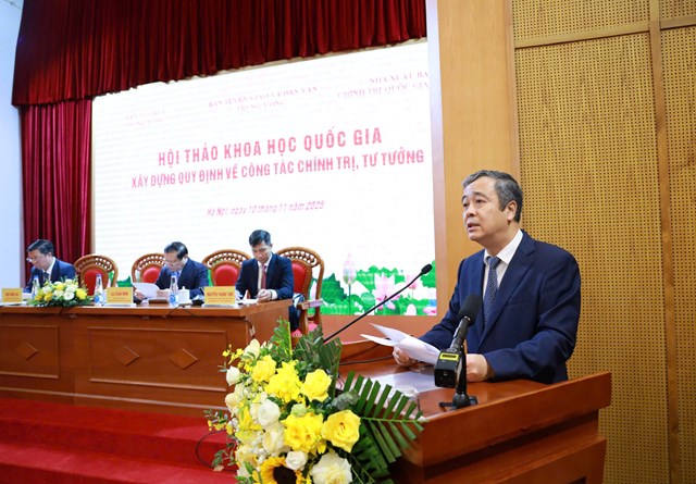 Phó Trưởng Ban Tuyên giáo và Dân vận Trung ương Ngô Đông Hải phát biểu đề dẫn Hội thảo.