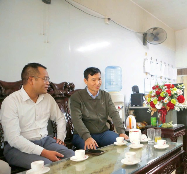 Thầy giáo Đặng Văn Hanh - Hiệu trưởng Trường THCS Thụy Sơn