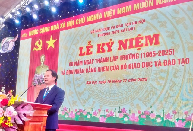 Nhà giáo Lê Hiếu Nghĩa, Phó Hiệu Trưởng nhà trường THPT Bất Bạt  tuyên bố lý do giới thiệu đại biểu