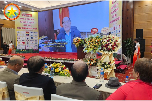 PGS.TS Nguyễn Minh Vỹ - Giám đốc Trung tâm Công nghệ Chống hàng giả Việt Nam (ACT).