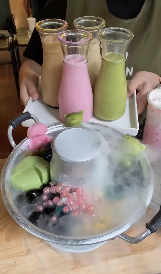 Lẩu trà sữa - Trải nghiệm mới lạ thu hút giới trẻ  - Ảnh 4